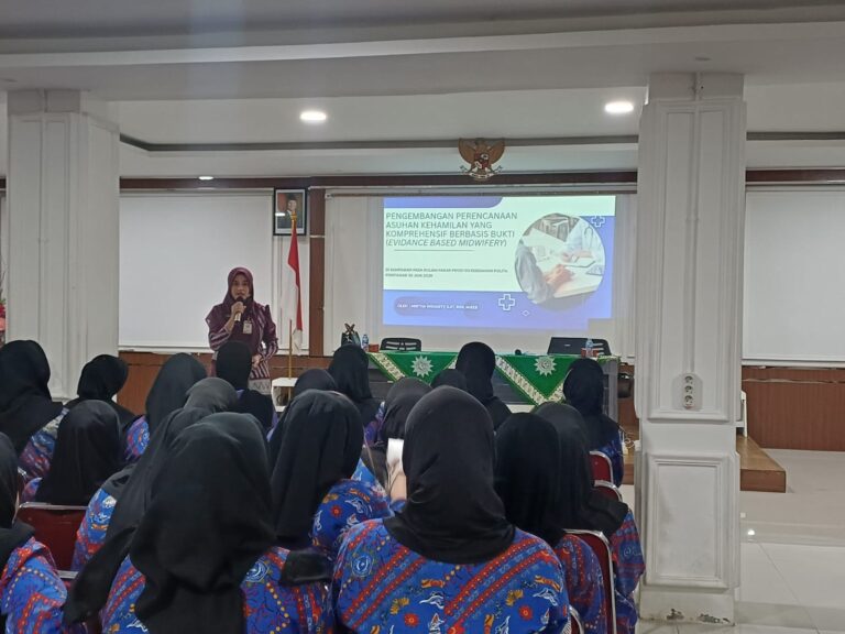 Kuliah Pakar “Pengembangan Perencanaan Asuhan Kehamilan yang Komprehensif Berbasis Bukti” Tingkatkan Kompetensi Mahasiswa Kebidanan