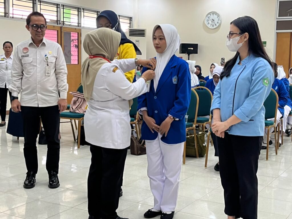 Serah Terima Mahasiswa Praktik Klinik DIII Kebidanan Politeknik Aisyiyah Pontianak di RSUD dr. Sudarso